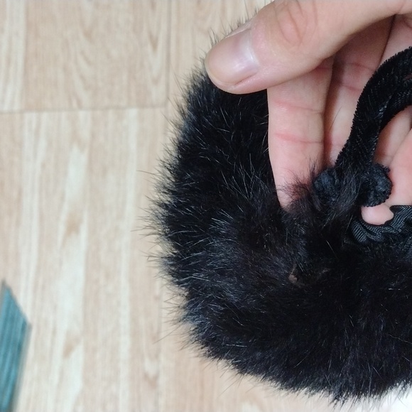 Black Fur Muff - Picture 3 of 3